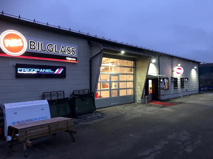 Frigopanel lokale – verksted og fasade